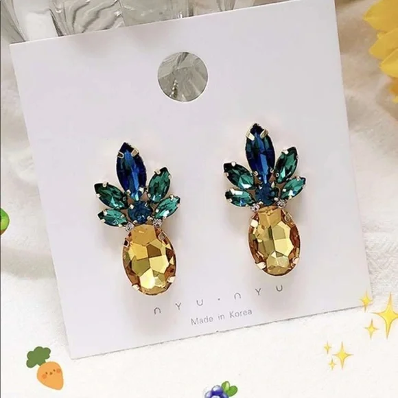 🍍Gorgeous Crystal Jewel Summer Pineapple CUTE gold statement earrings studs 🍍 - Picture 2 of 5
